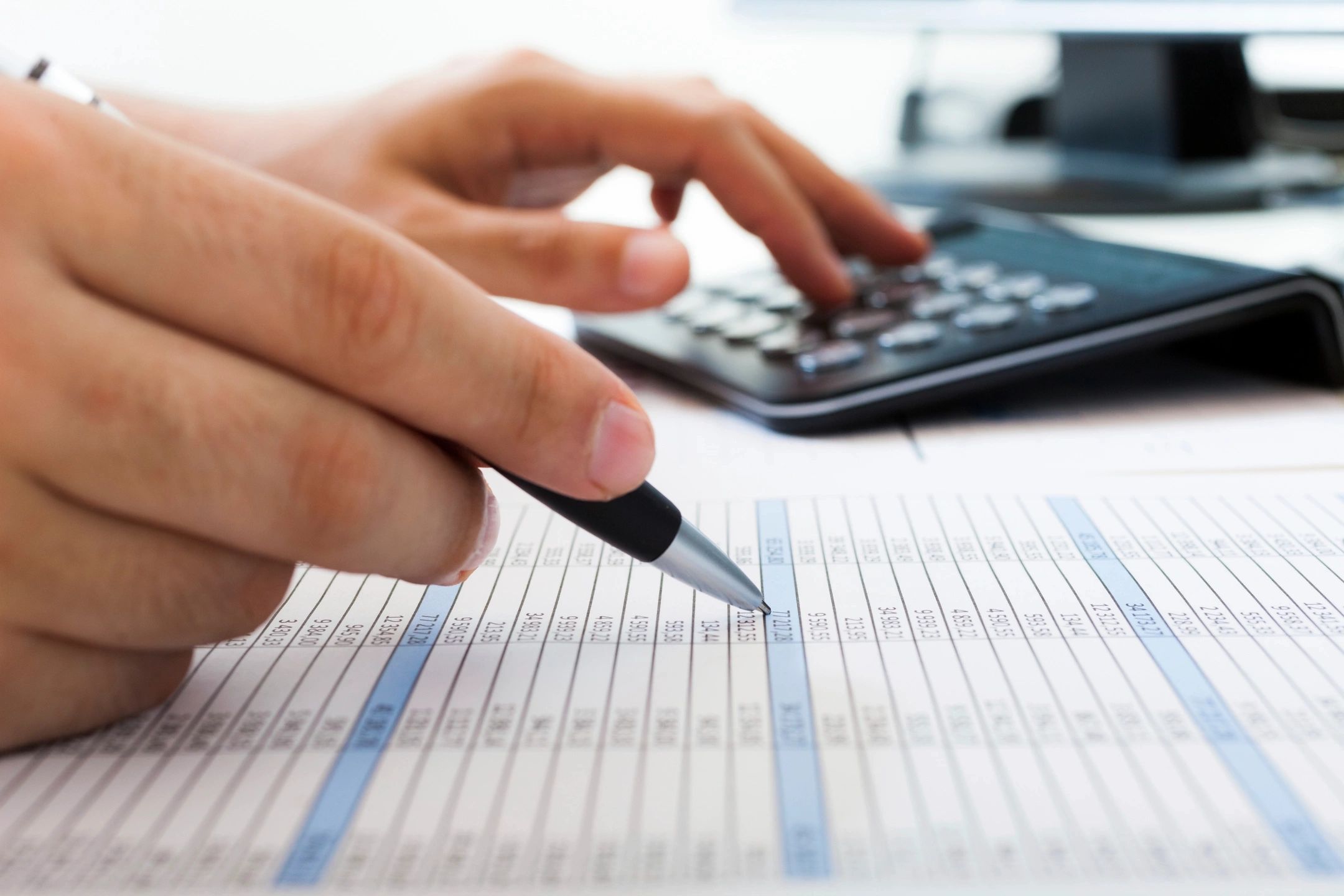 THE ADVANTAGES OF A ROTH IRA FOR YOUR CHILDCHILD AND HOW TO FUND IT